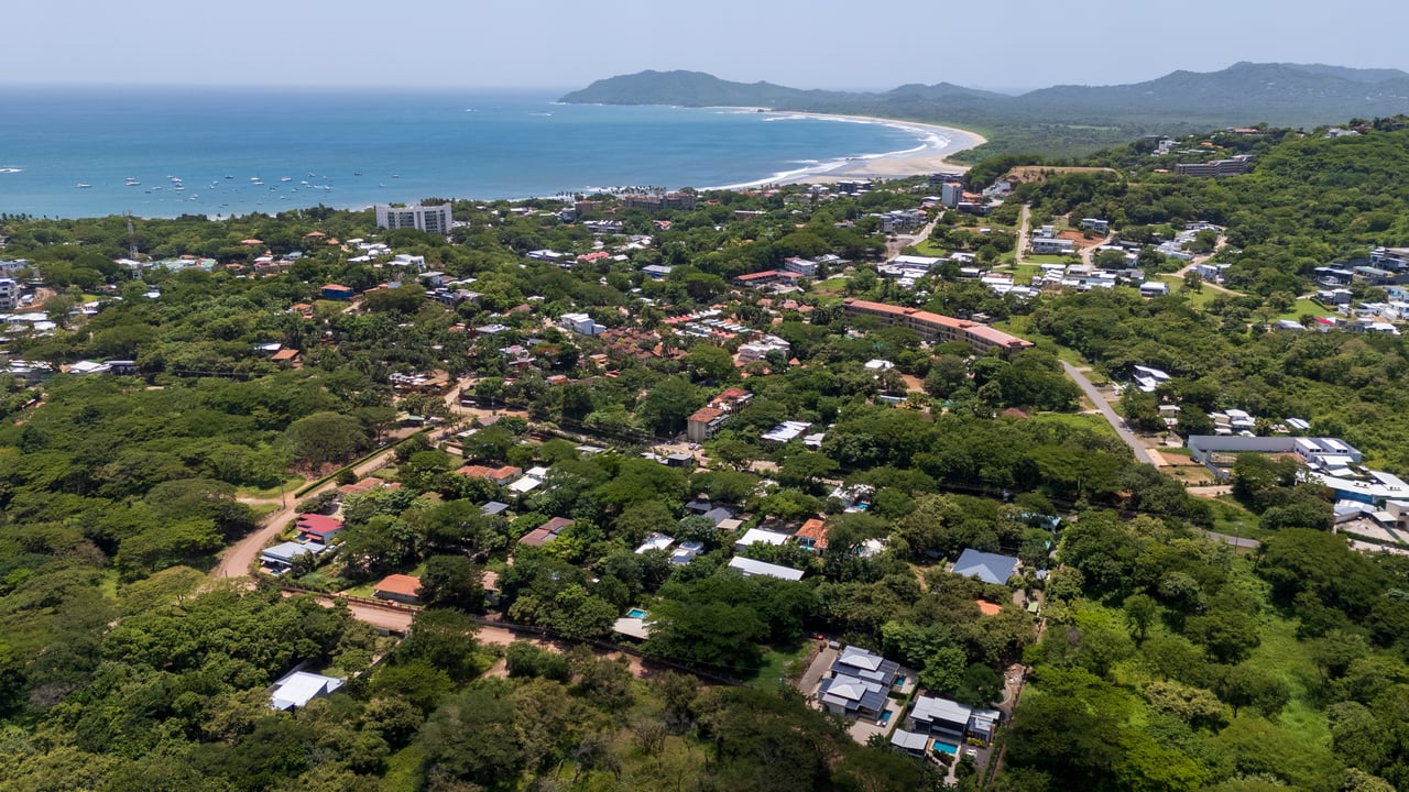 Casa Karibe | Vibrant 5-Bedroom Caribbean-Inspired Villa with Pool in Gated Tamarindo Community