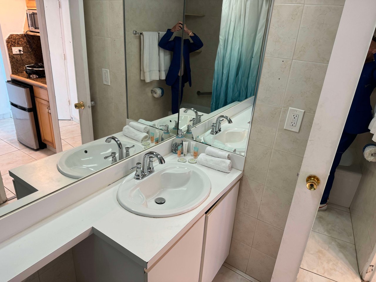 5445 Collins Ave #1606 Maimi Beach FL-33140