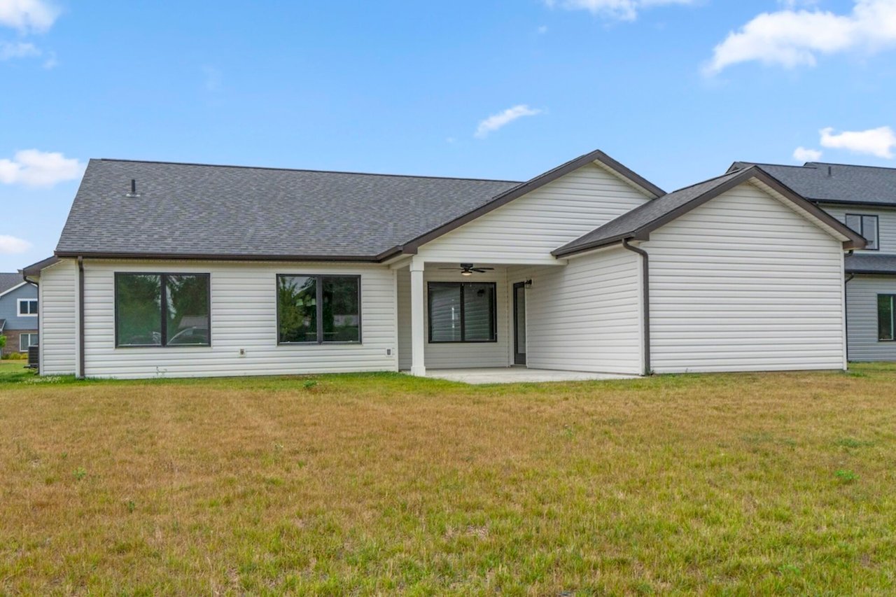 1455 Herdsman Blvd