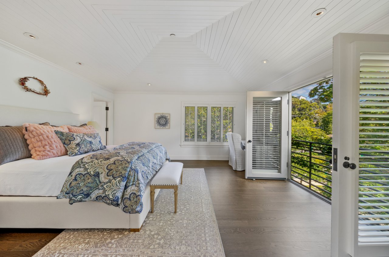 Unparalleled Design on the Belvedere Lagoon