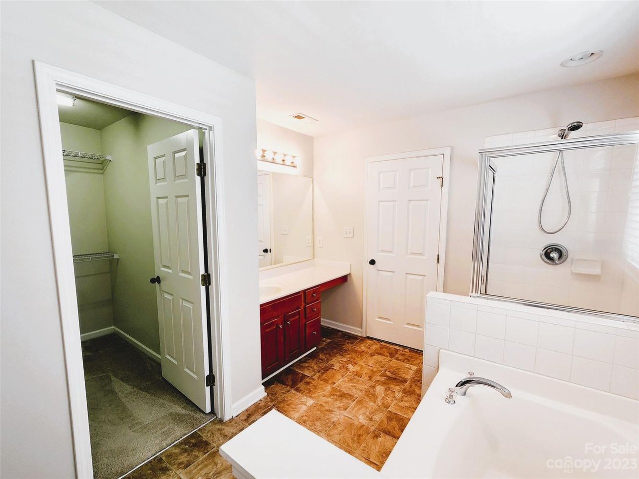 129 Beverly Chase Ln