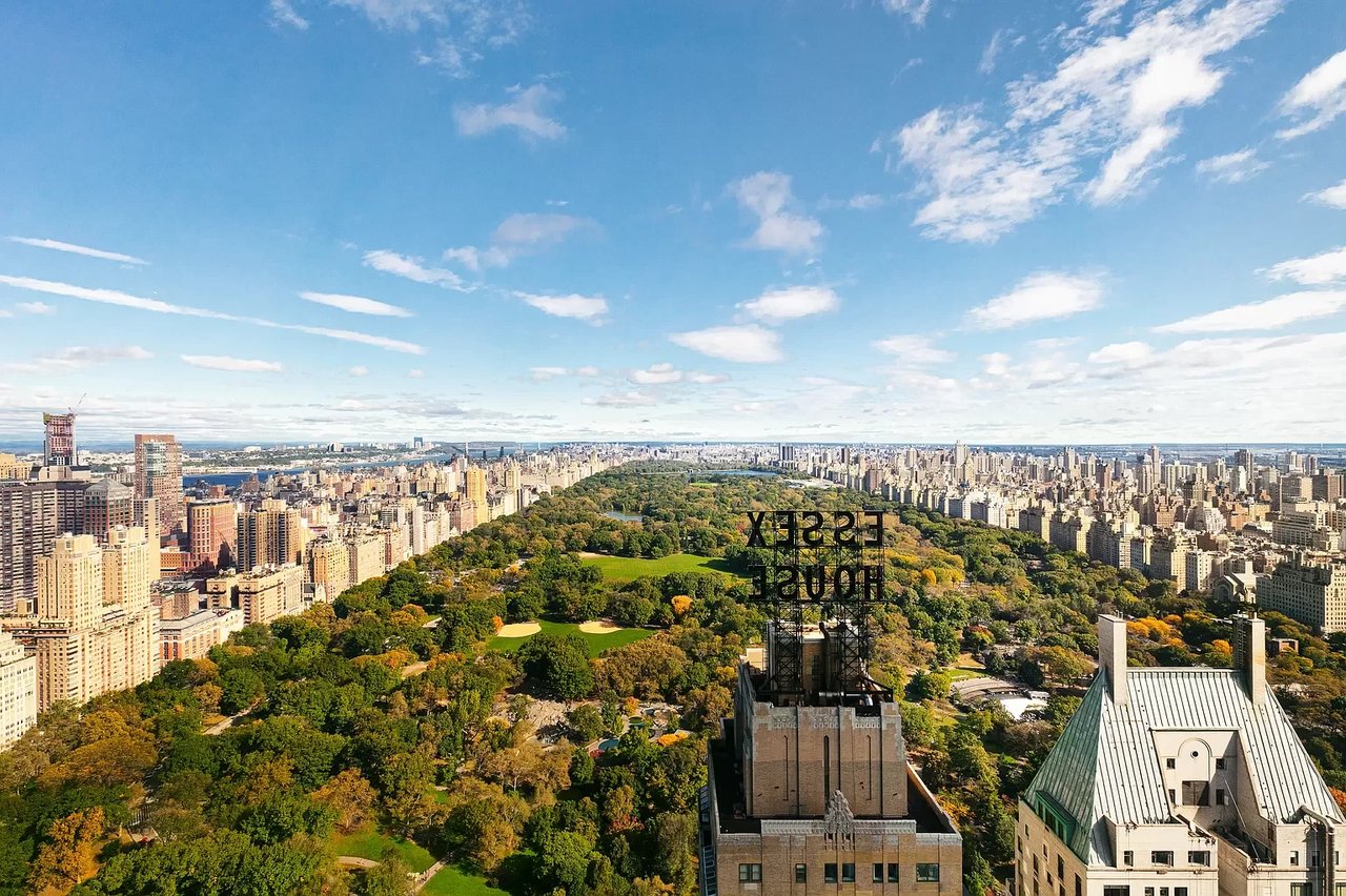 157 W 57th St Apt Unit 53A