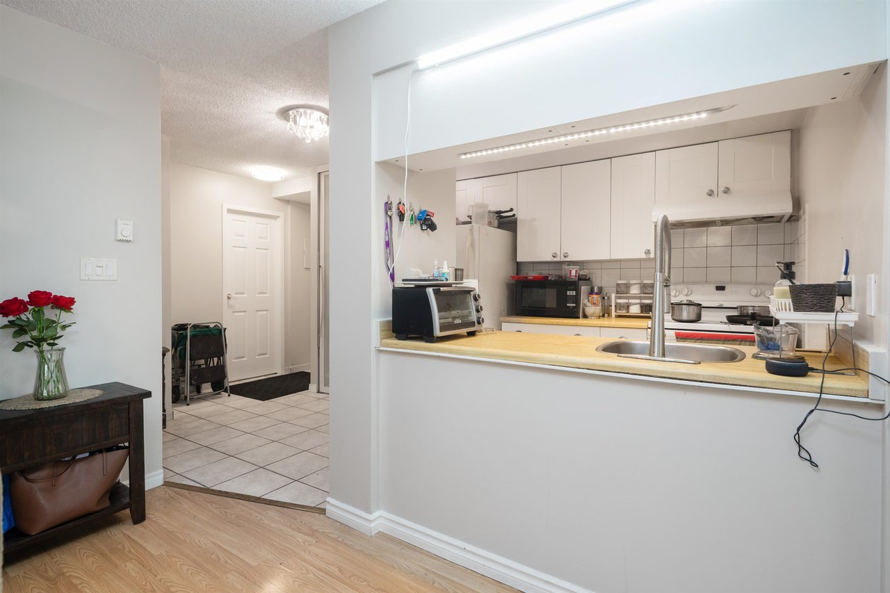 212-5932 Patterson Avenue, Burnaby