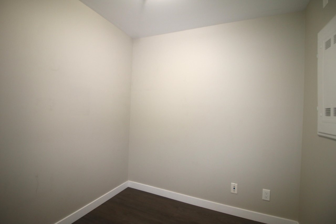 306-6555 Victoria Dr