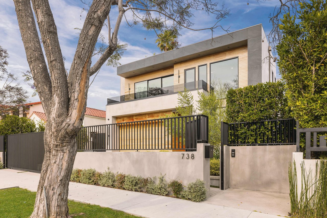 738 N Harper Ave, West Hollywood