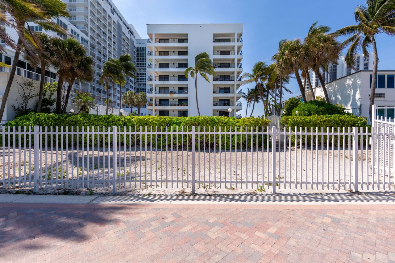 5415 Collins Ave  Unit 704 Miami Beach