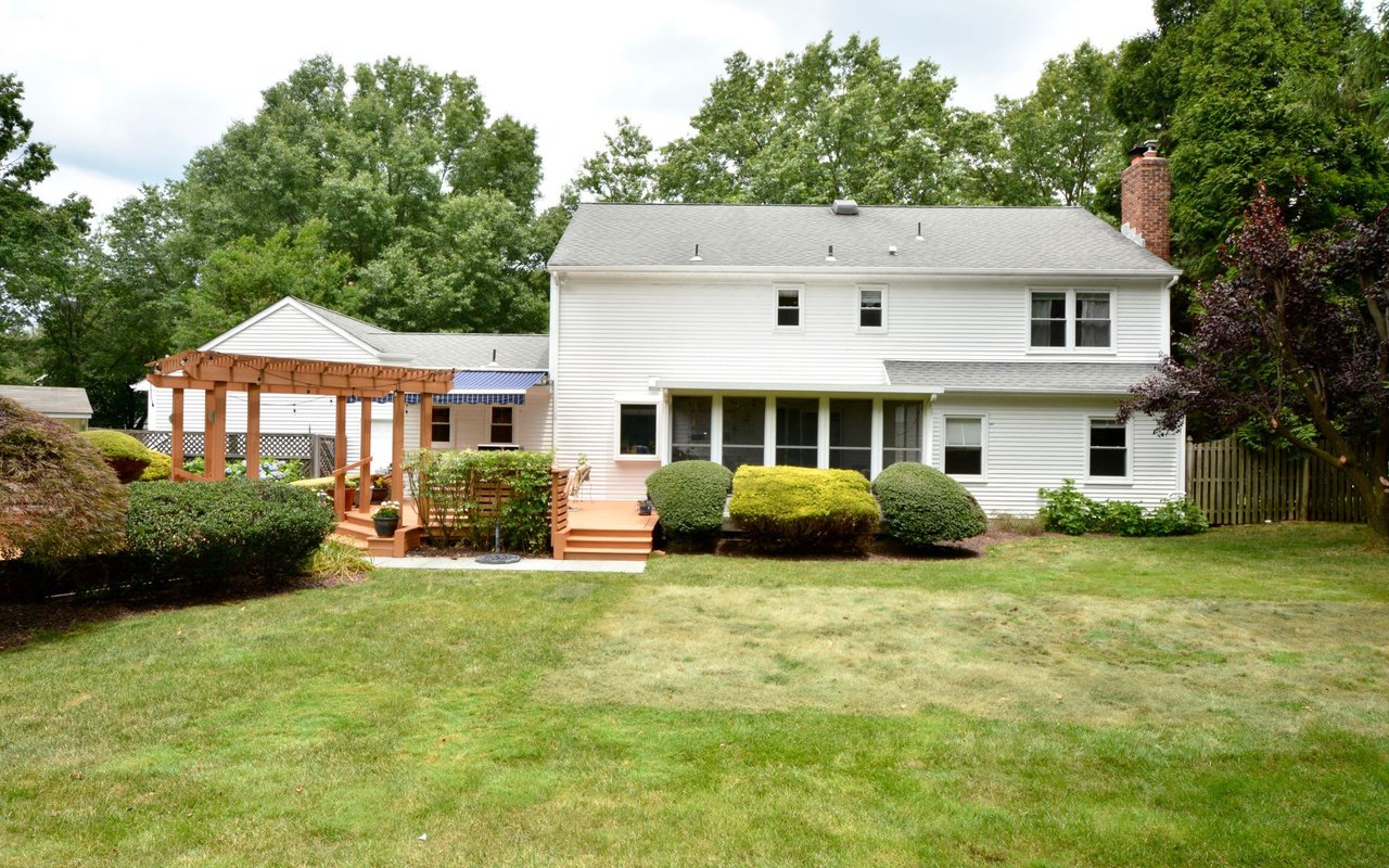 1 W CARTWRIGHT DR