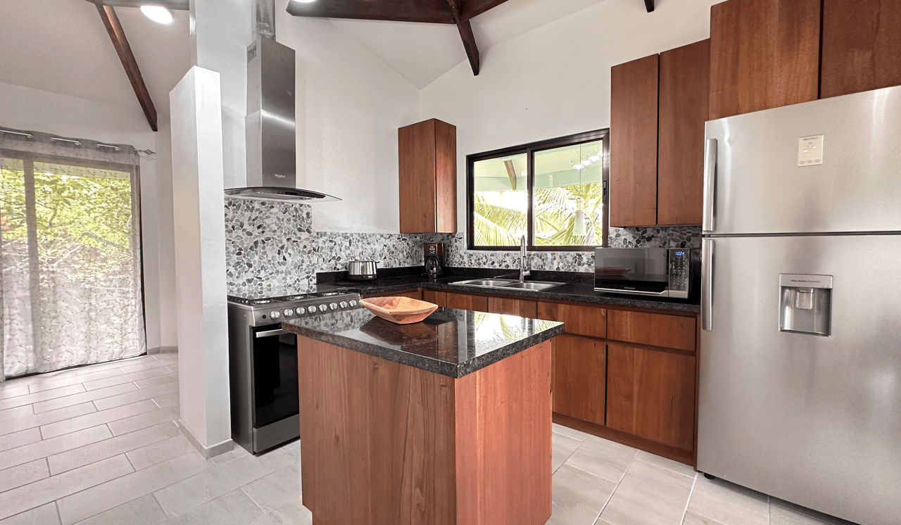 Uvita Home with Additional Lot Zoned Residential/Commercial