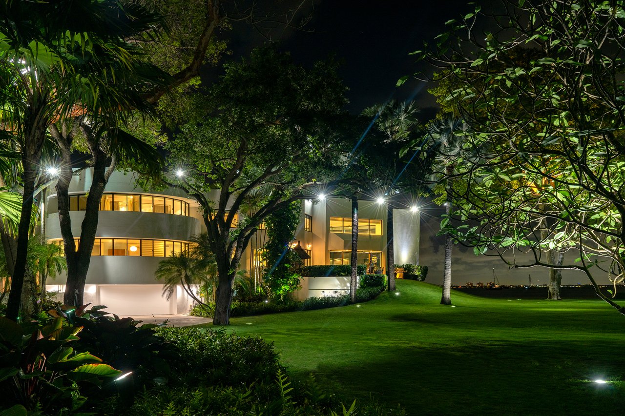 One of America’s Most Iconic Waterfront Estates