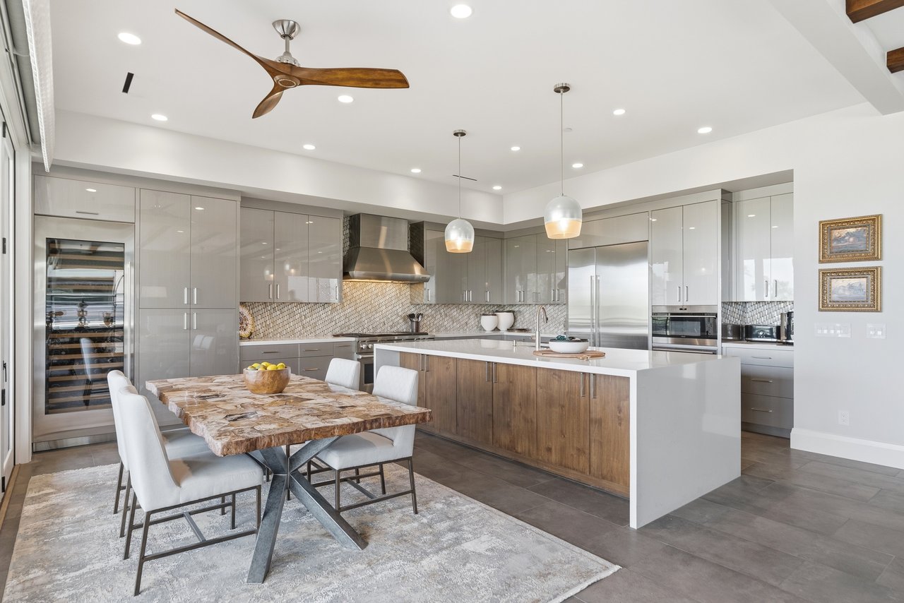 6180 N LAS BRISAS Drive