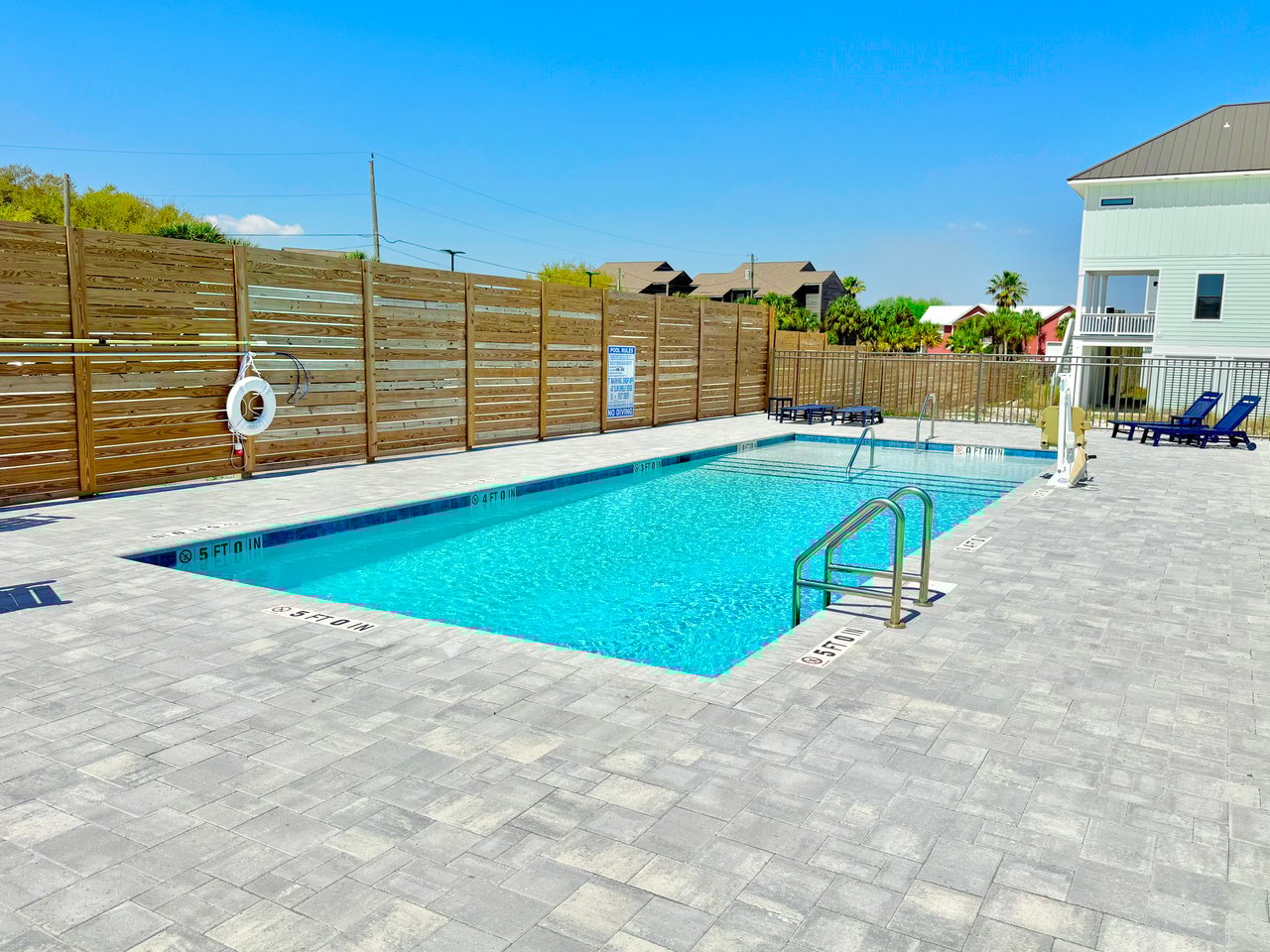 PERDIDO KEY BEACH HOUSE 208 CLIPPER DR 