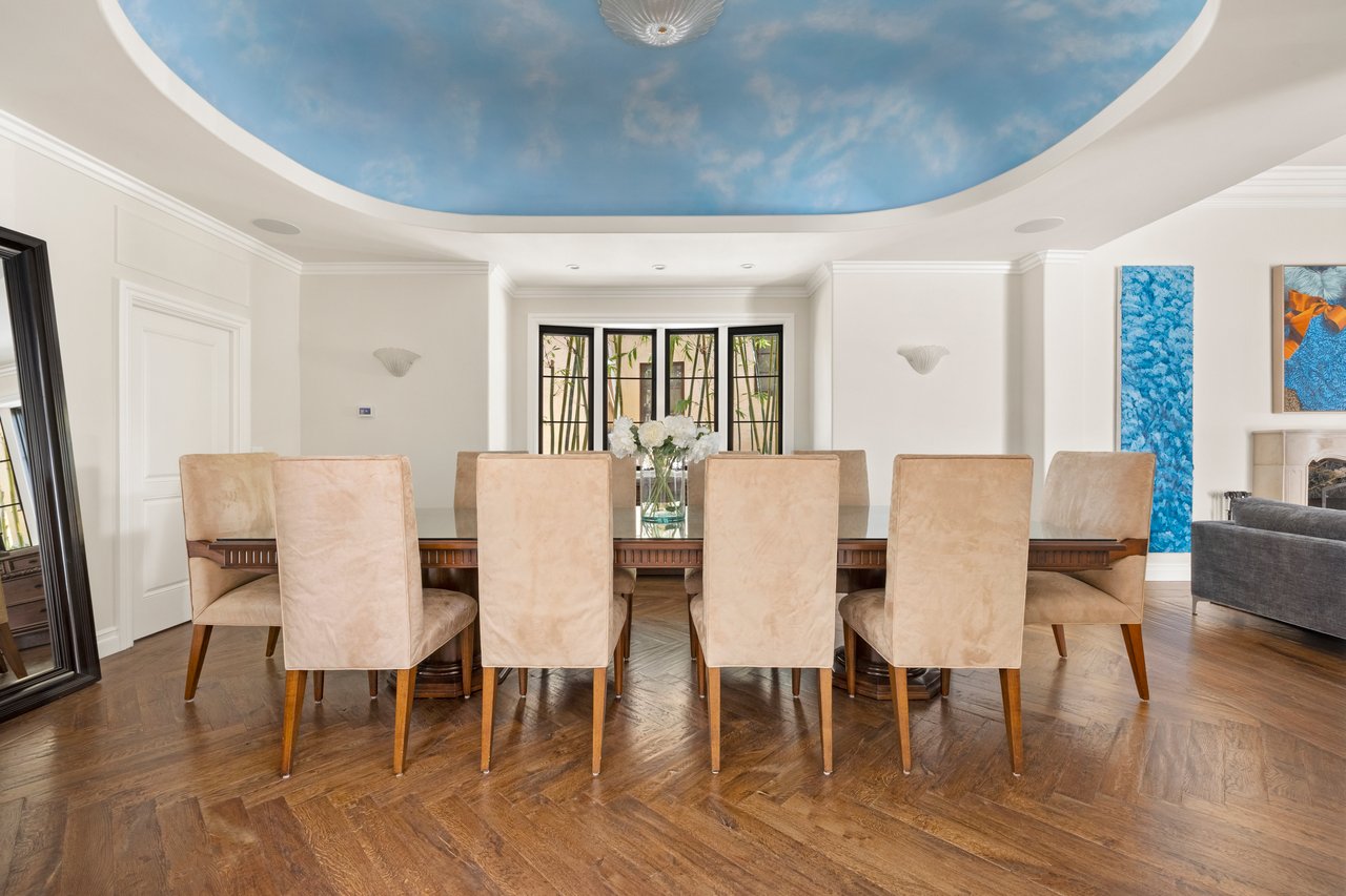 2325 Duxbury Cir