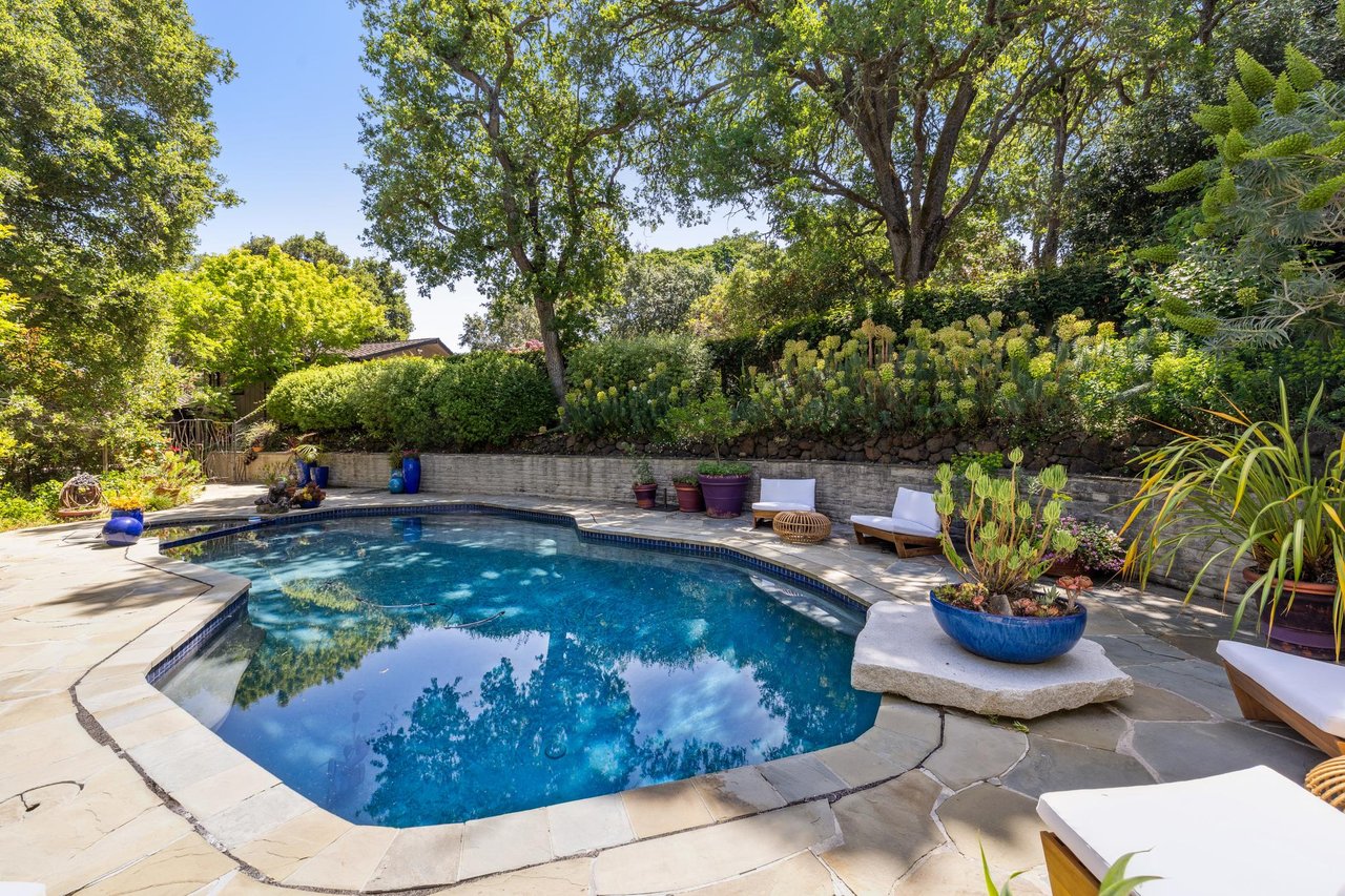 138 Bolivar LN