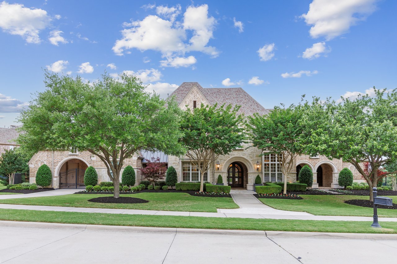 1105 Stone Cottage, Listed at $2.09 Million, Closes