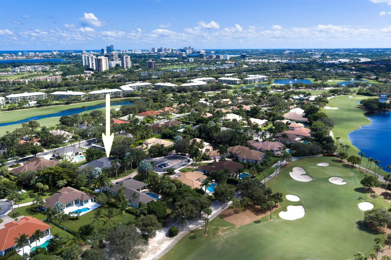 2557 Seminole Circle