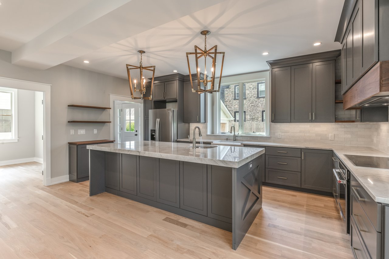 161 Carpenter Ln, Philadelphia, PA 19119