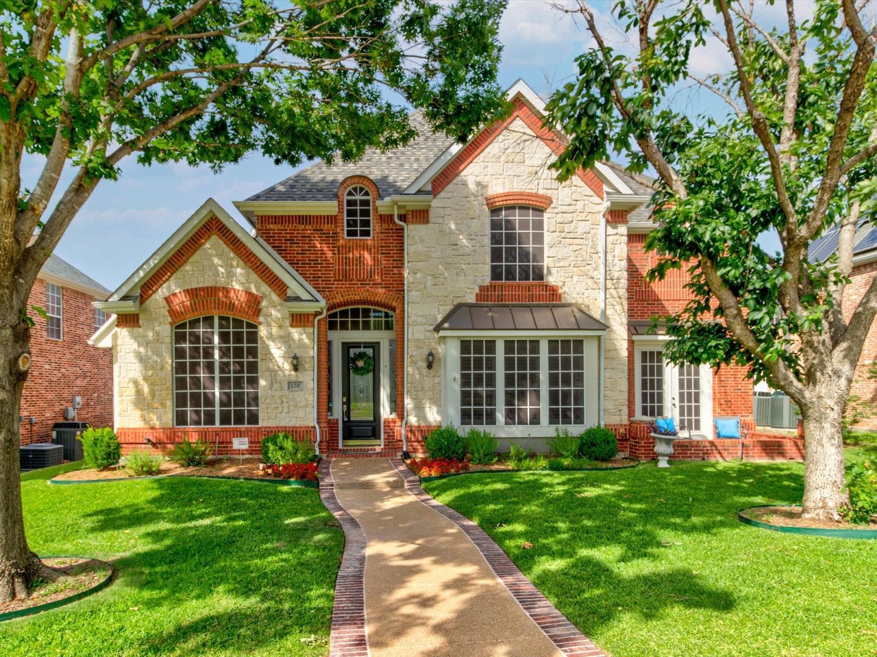 120 Bricknell Ln