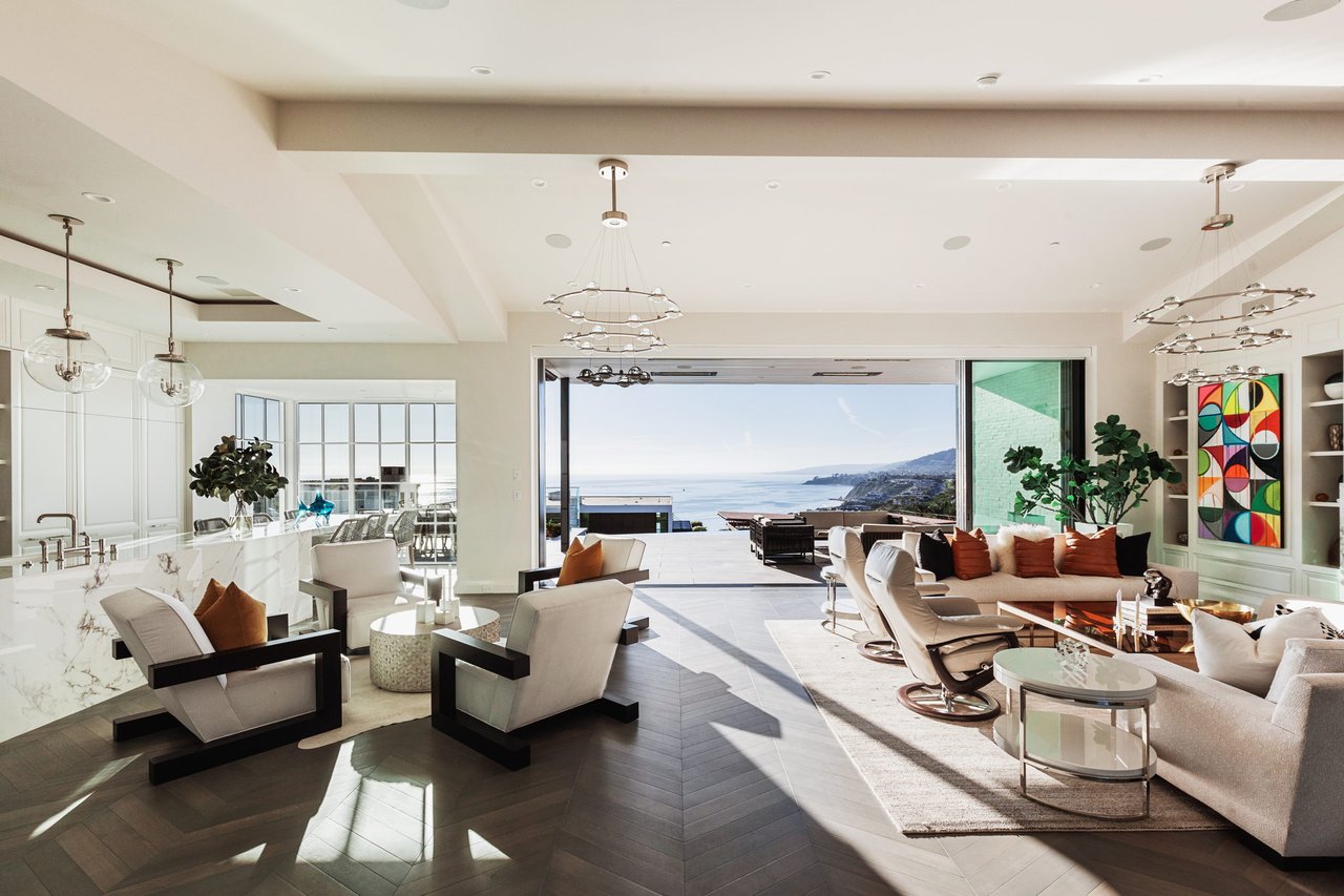 17 Coral Cove Way