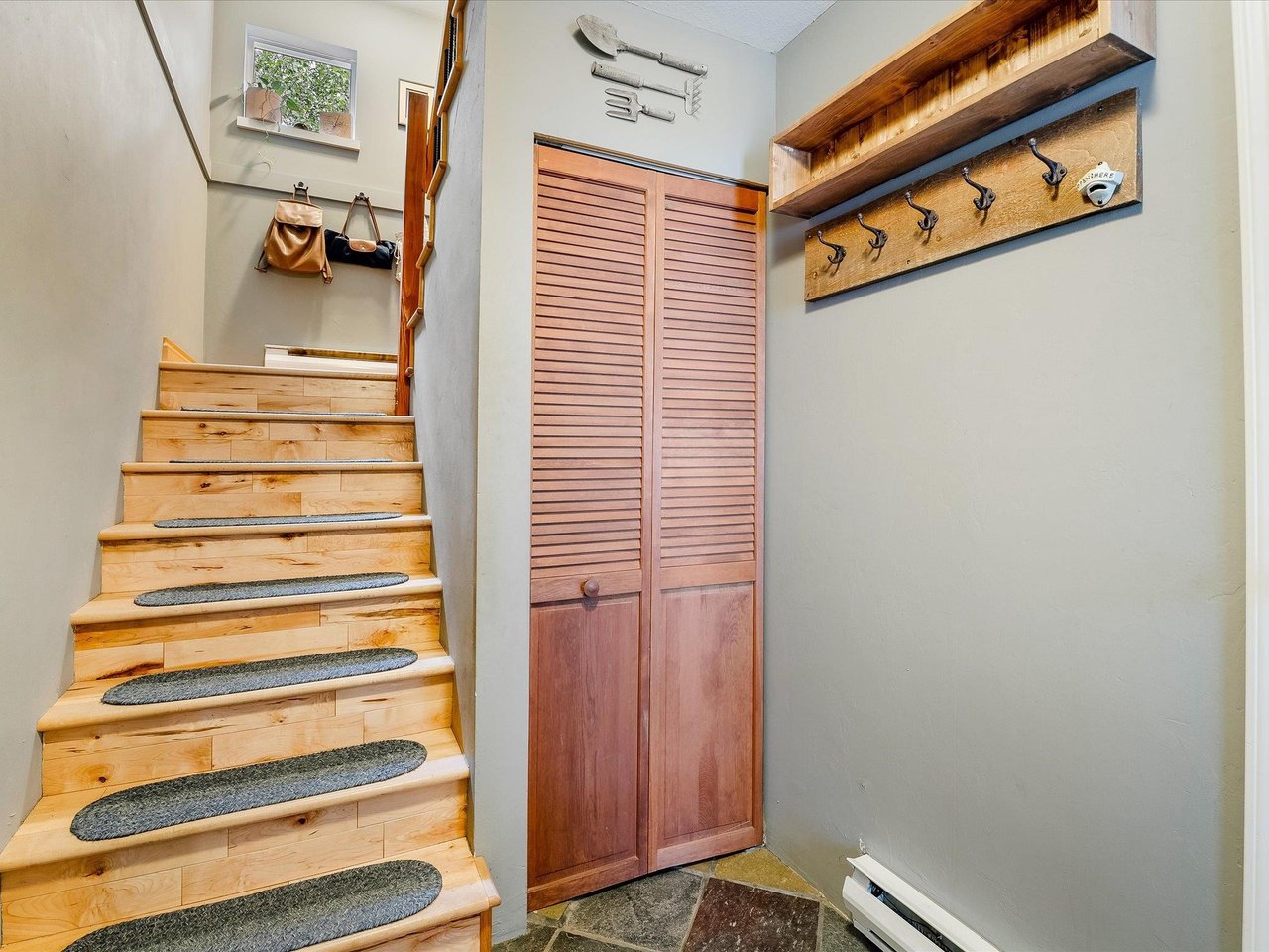 21-1400 Park St
