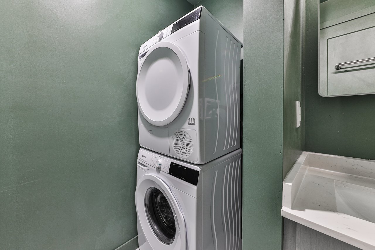 1806-15 Queen Street, Hamilton