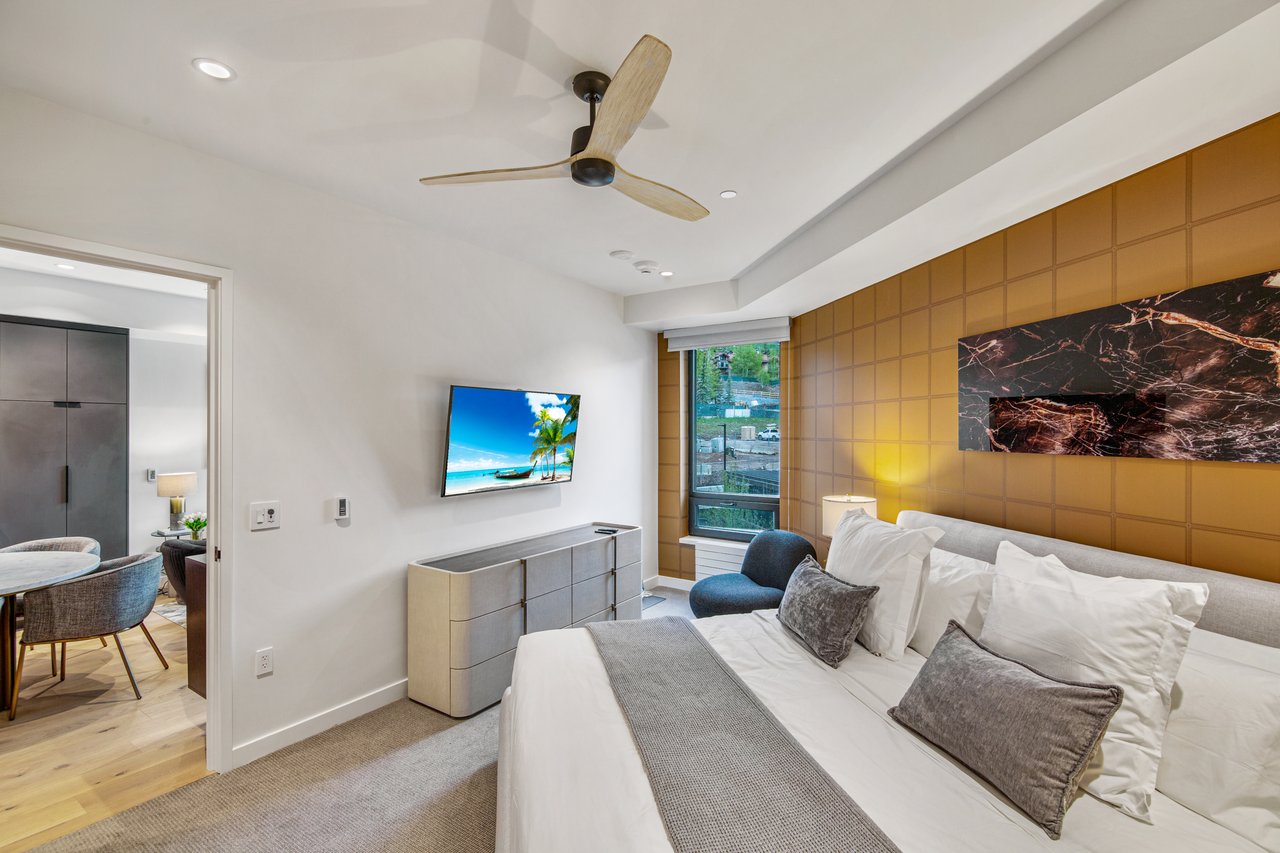 Modern Snowmass Retreat