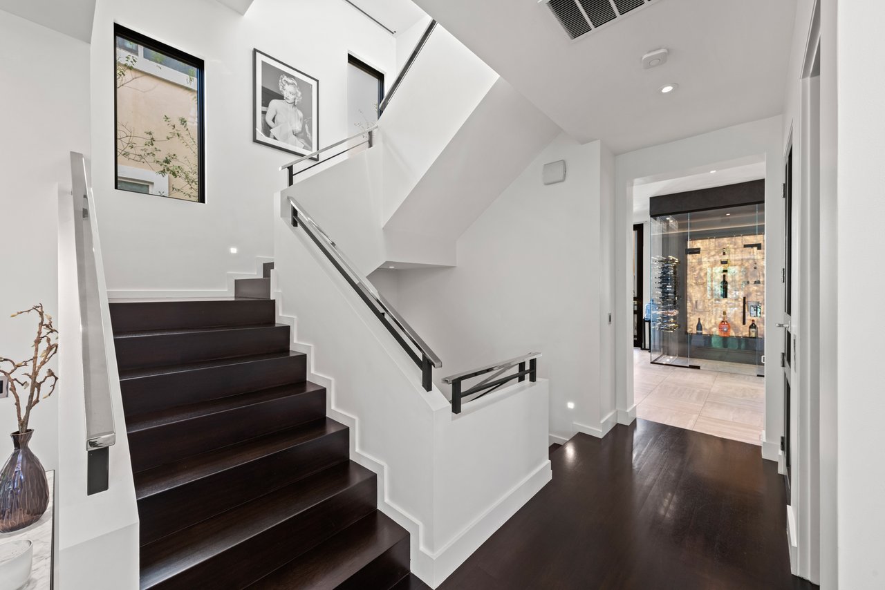 145 Channel Pointe Mall