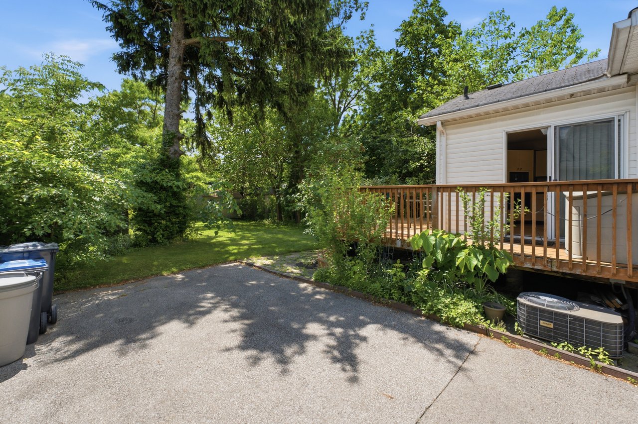 64 Eaglewood Blvd