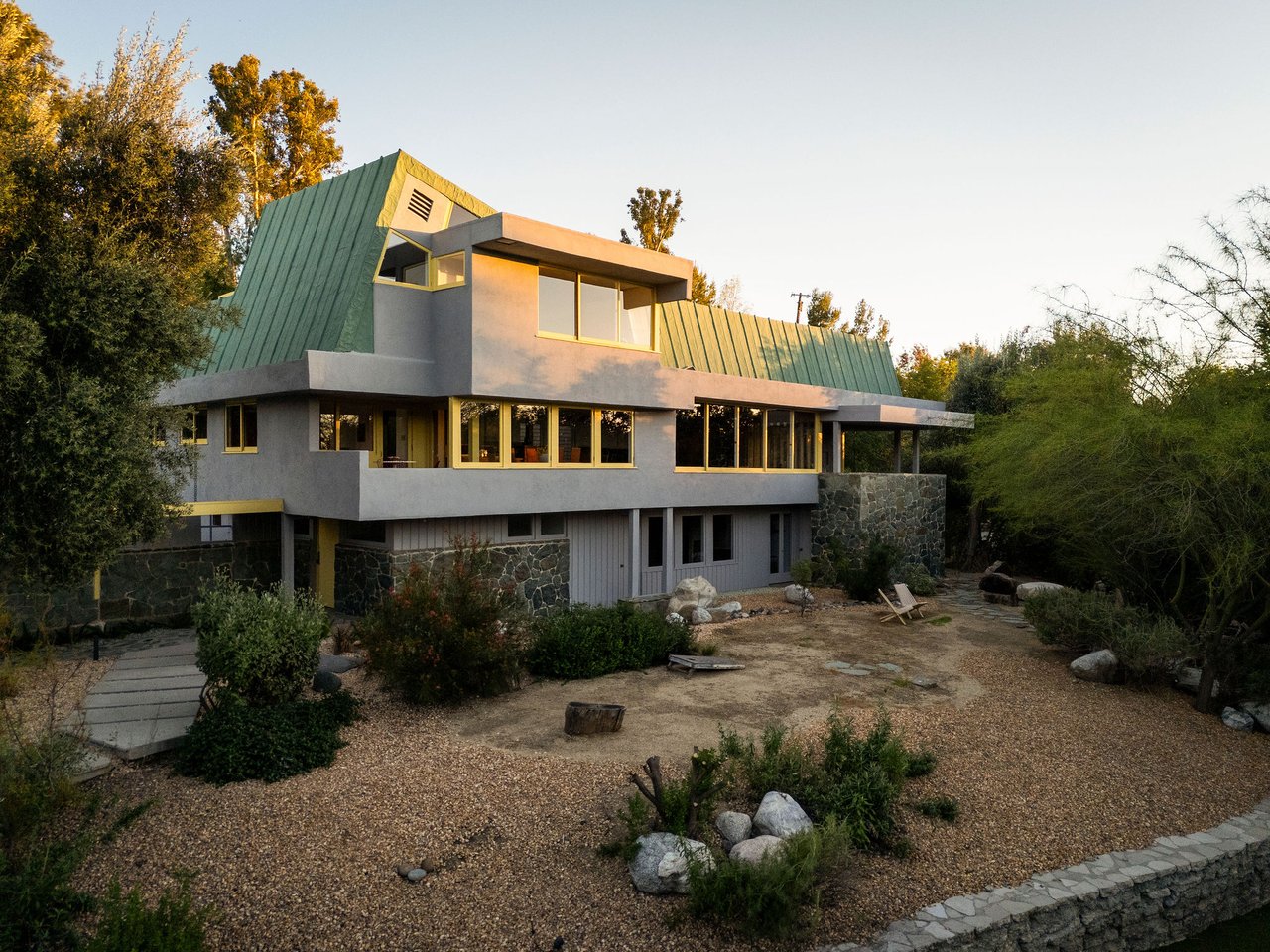The Van Dekker House, Master architect R. M. Schindler