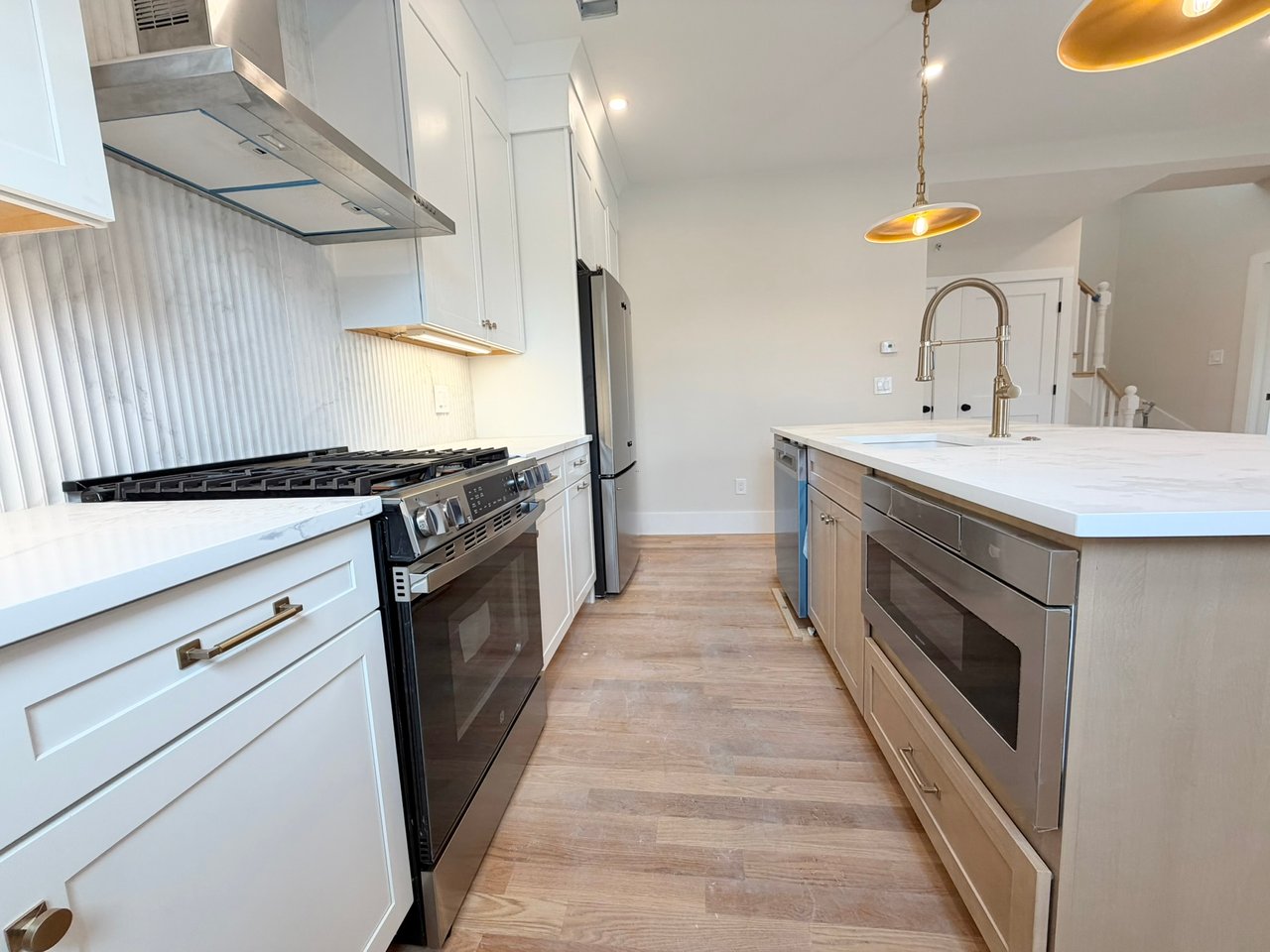 16 Harbor View Street