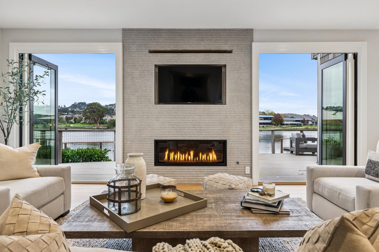 Luxurious Waterfront Home in Larkspur Marina