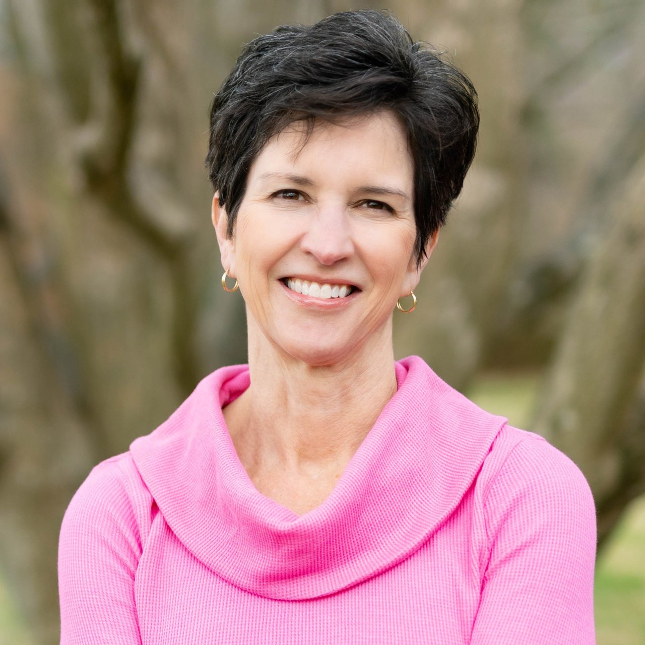 Elizabeth Cloninger Manteo, NC Real Estate Agent Headshot