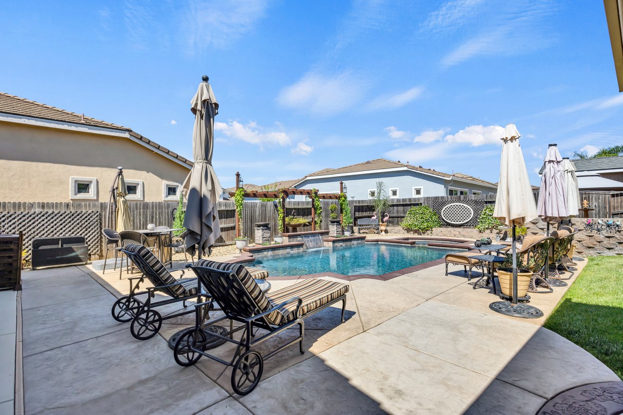 4040 Borderlands Dr
