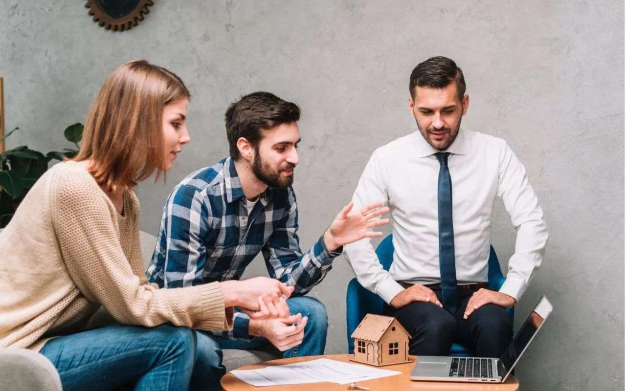 First Time Home Buyer’s Handbook: A Step-by-Step Guide to Homeownership