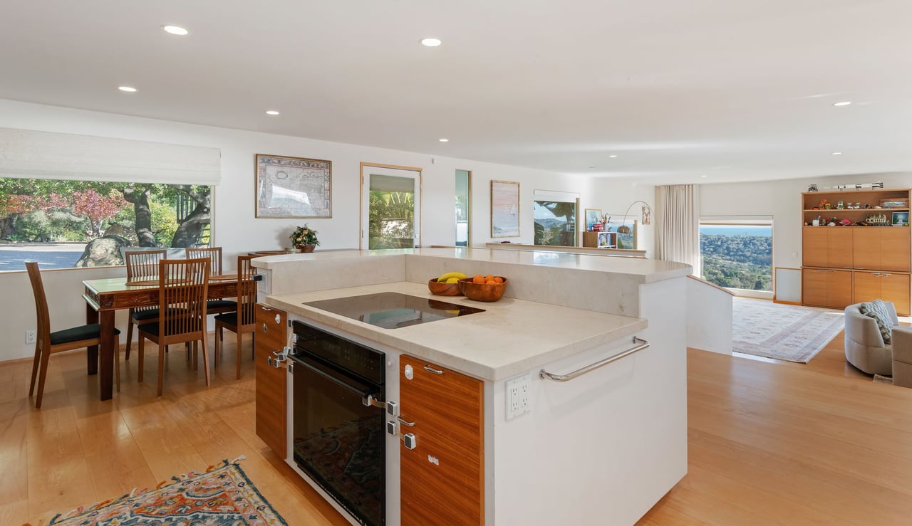 2330 Bella Vista Drive