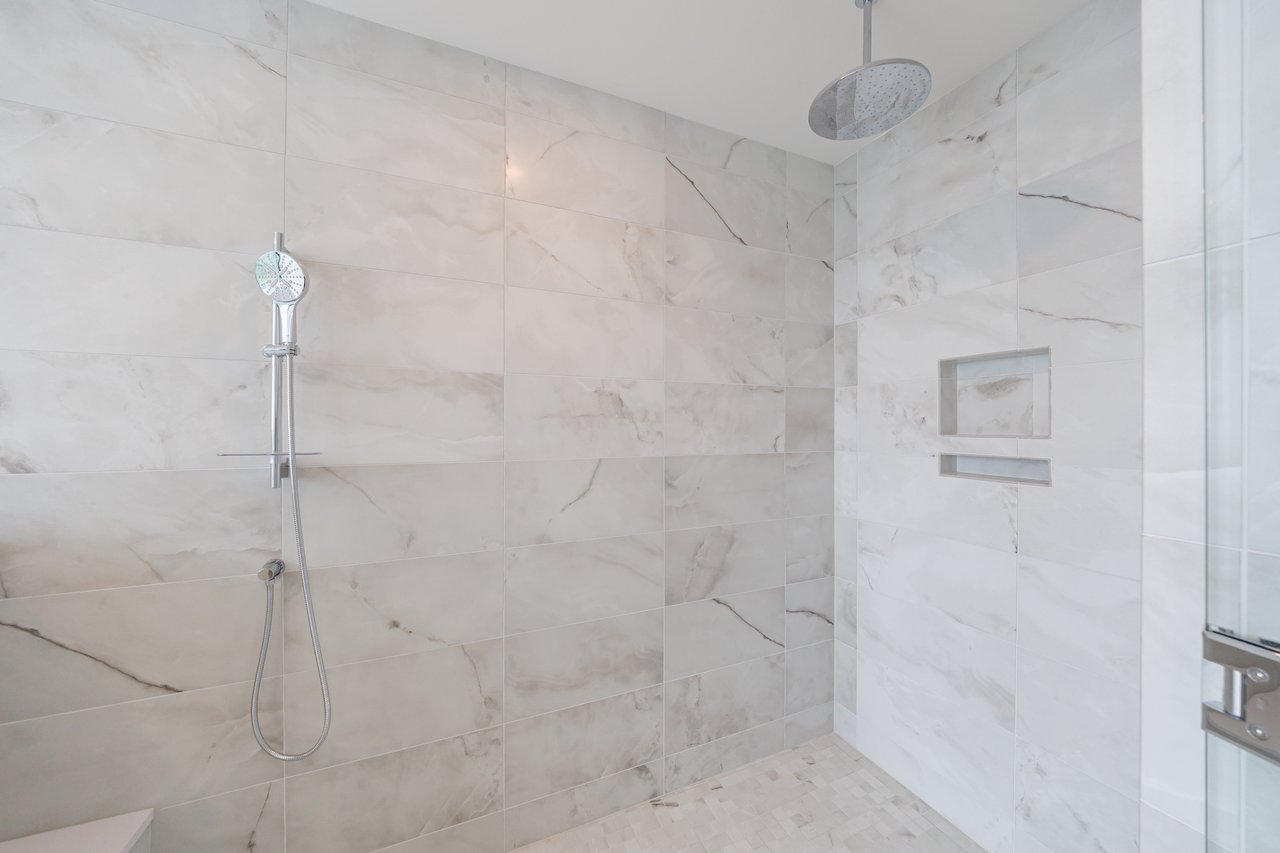 2425 Peachtree Road Unit 1806