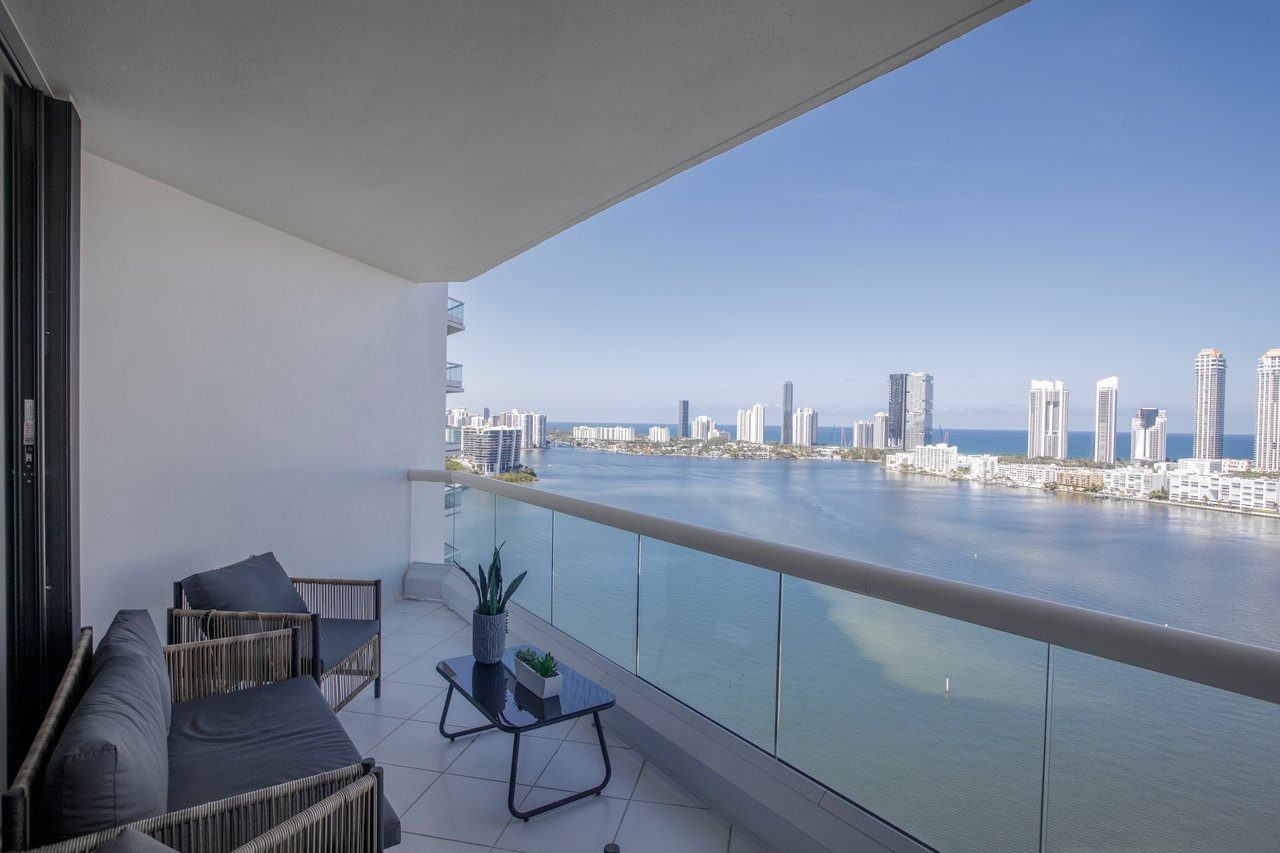 2600 Island Blvd # 2603