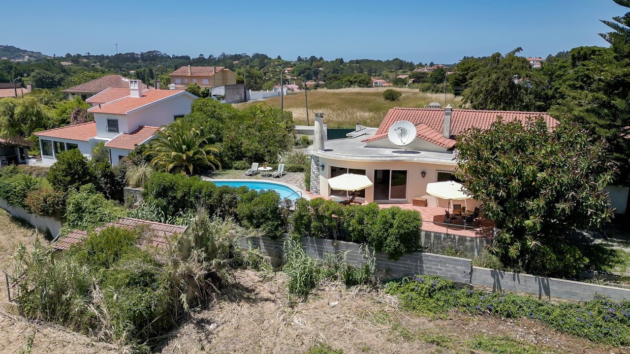 Exclusive Family Villa with Expansive Gardens Near Sintra’s UNESCO Heritage Centre