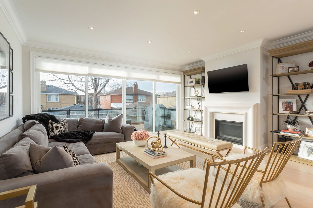 Lawrence Avenue & Blackcreek - Detached