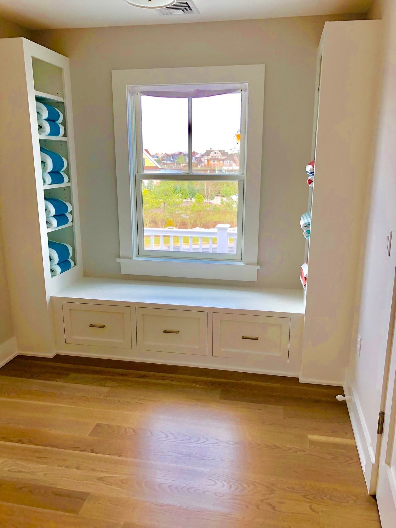 #103 Exclusive Curtis Point