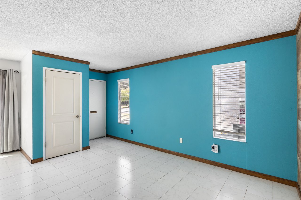 200 Del Luz Ct