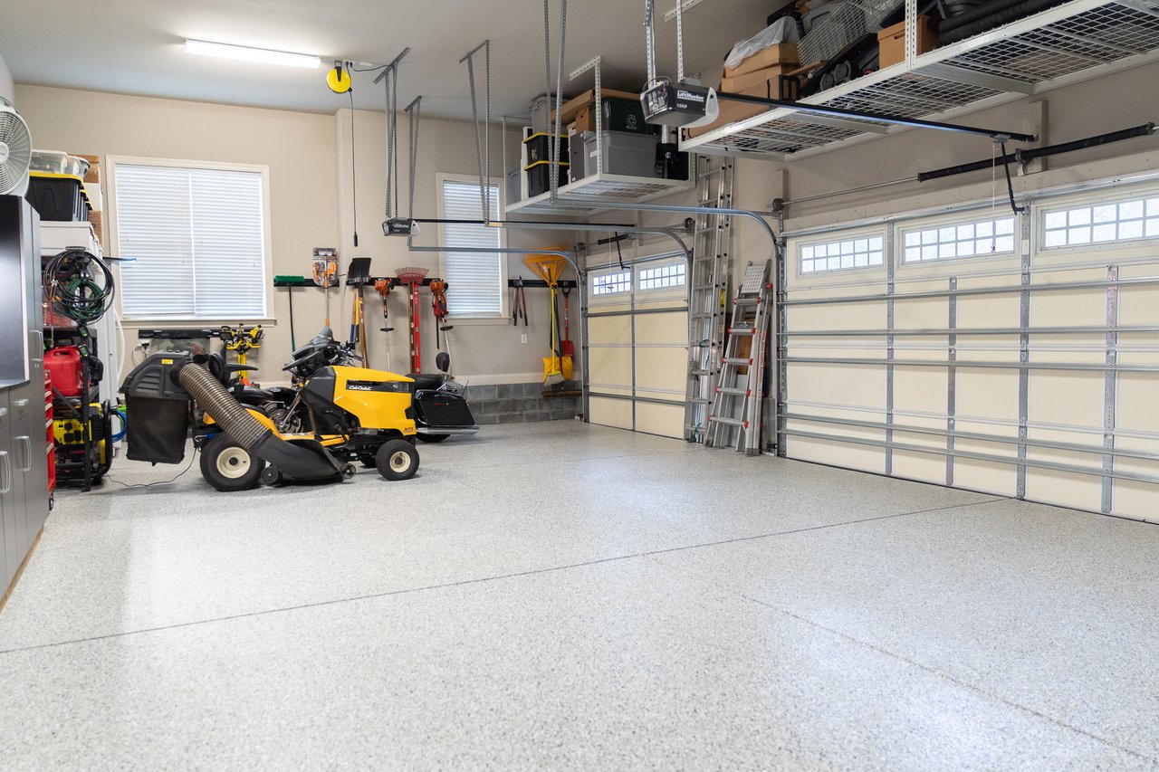 216 Colonial Ridge Drive