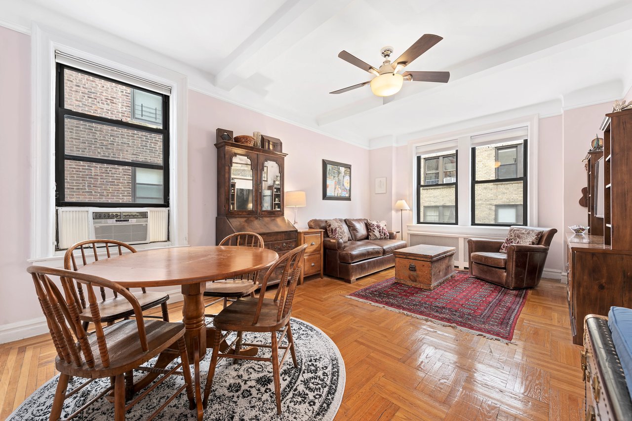 28 W 69th St, #8B