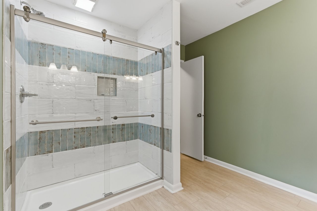 Updated 4BR Near Bridge Street