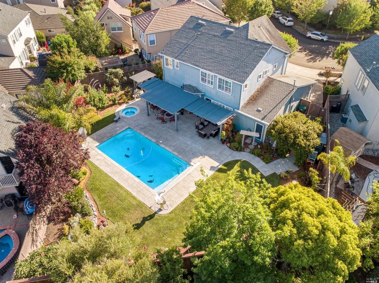 1876 Mallard Ln