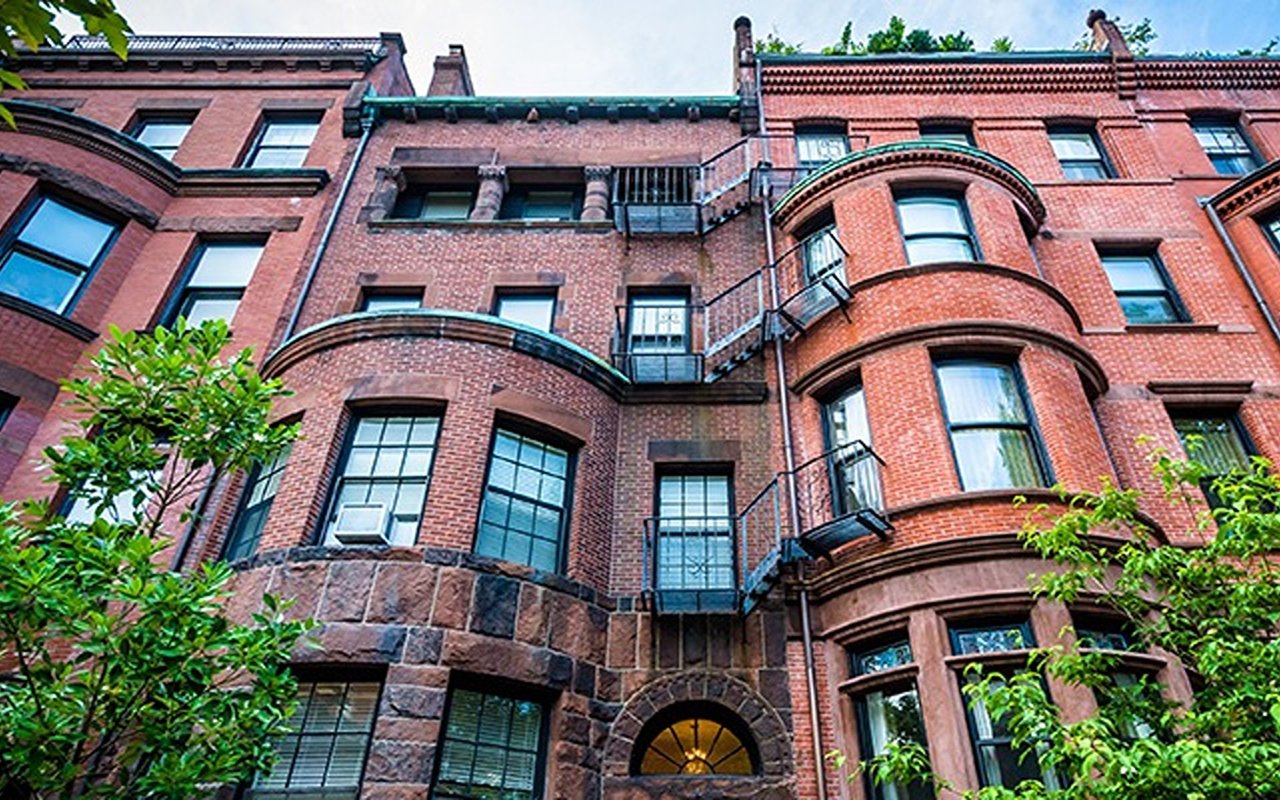 Is It a Rowhouse? Is It a Townhouse? What’s the Difference?!
