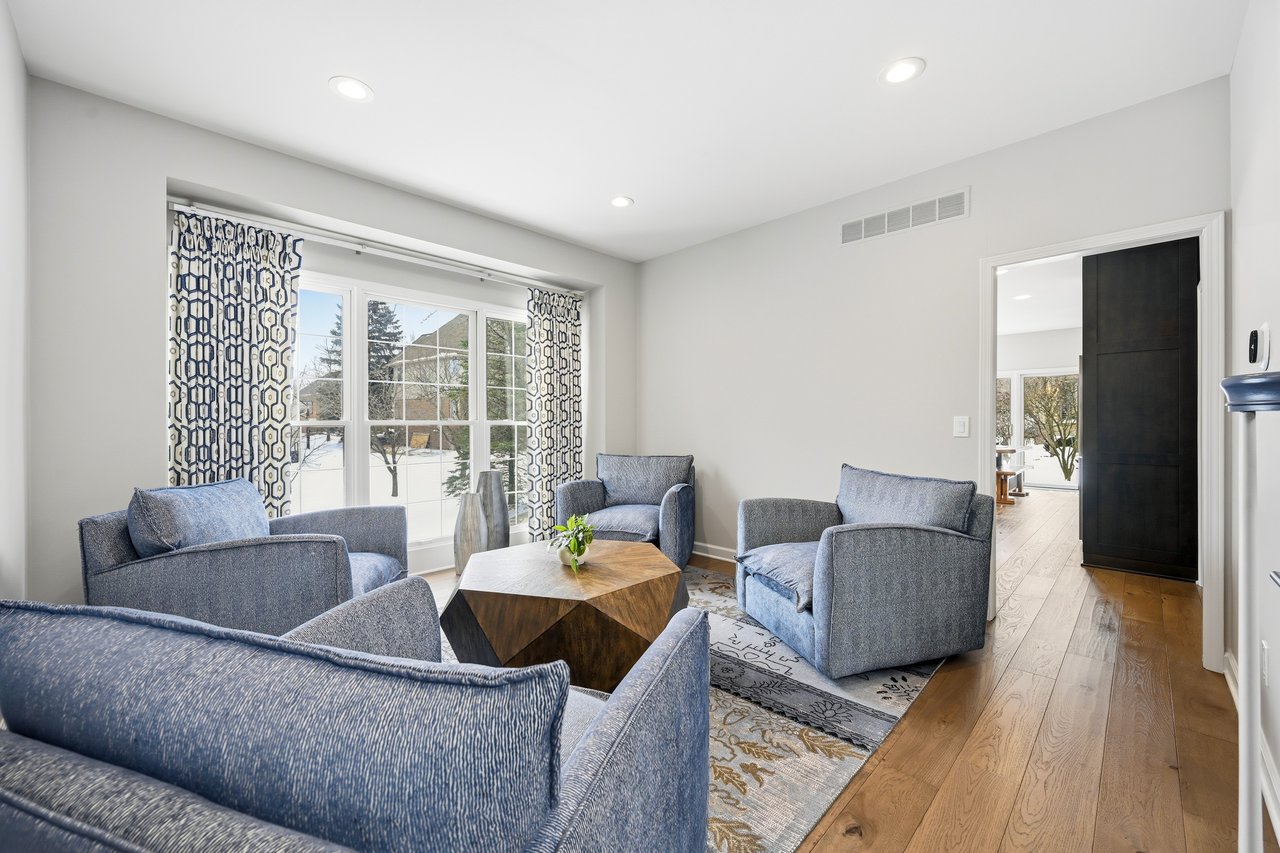 21823 Picadilly Circle