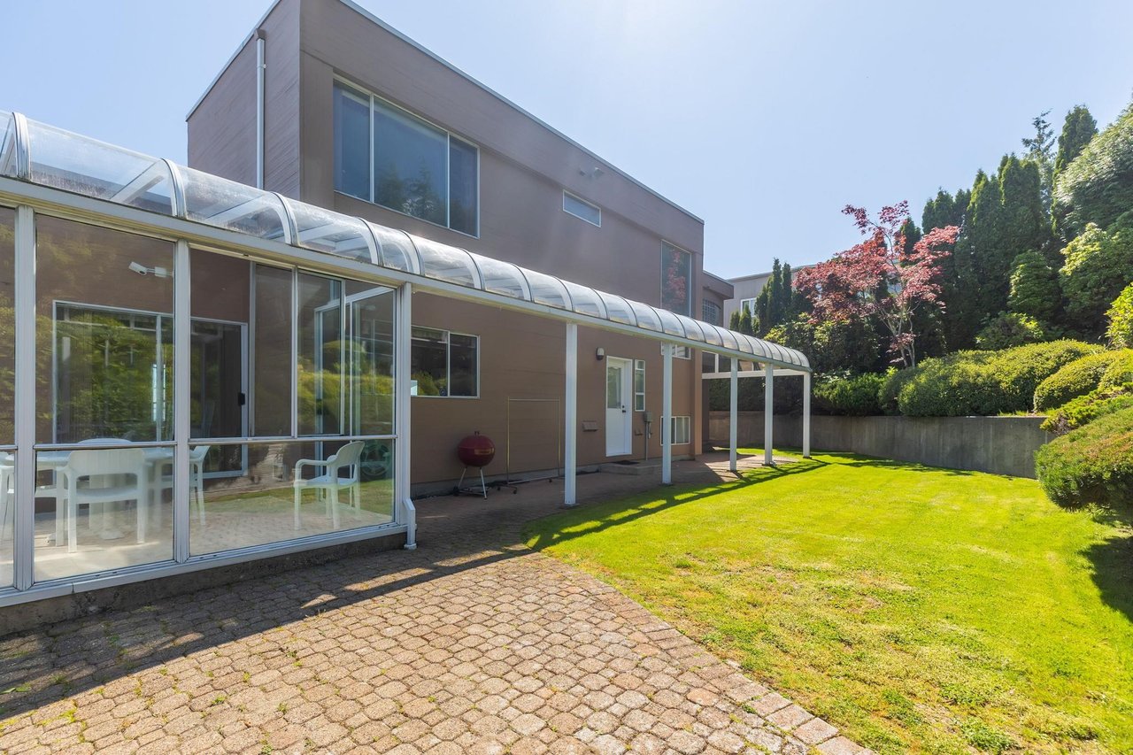 1411 Chippendale Rd