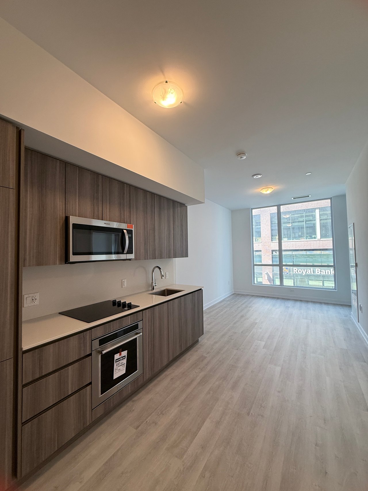 15 Richardson Street Unit: 208