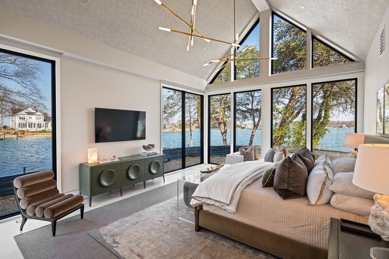 ANNAPOLIS WATERFRONT HOME | LAKE OGELTON WATERFRONT WITH CHESAPEAKE BAY ACCESS