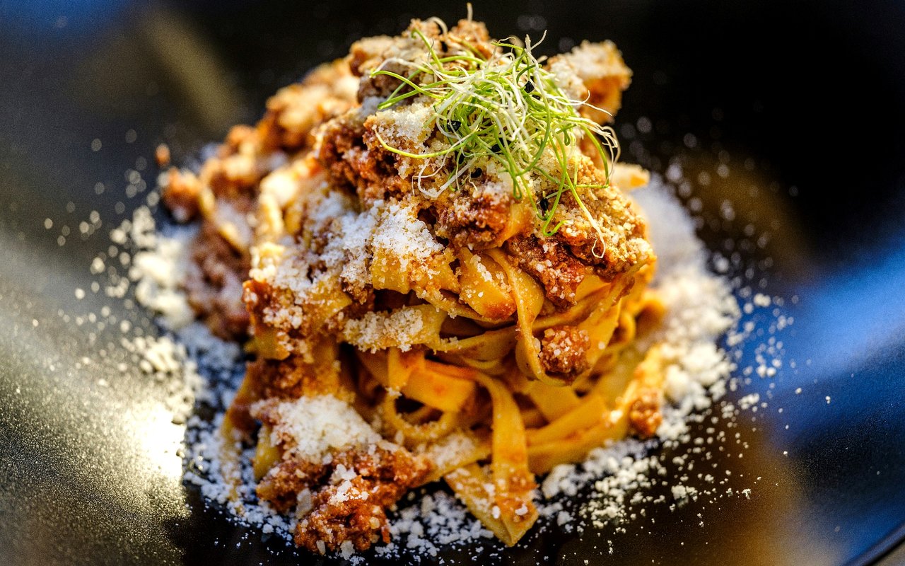 Your Ultimate Guide to Hosting the Perfect Dinner Party